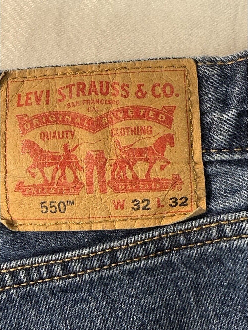 Levi's 550 Men's Blue Denim Jeans Relaxed Fit Tapered Mid Rise 32x32